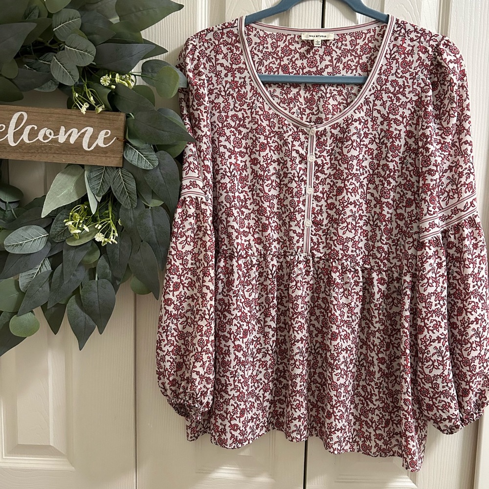 Max Studio Red and White Floral Blouse